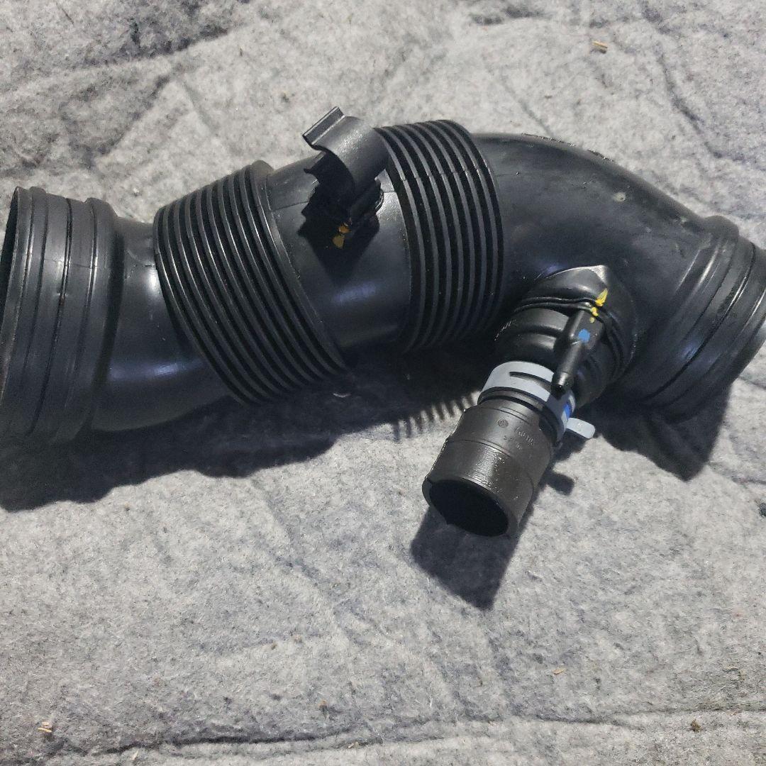 ニュービートルエアーインテークホース