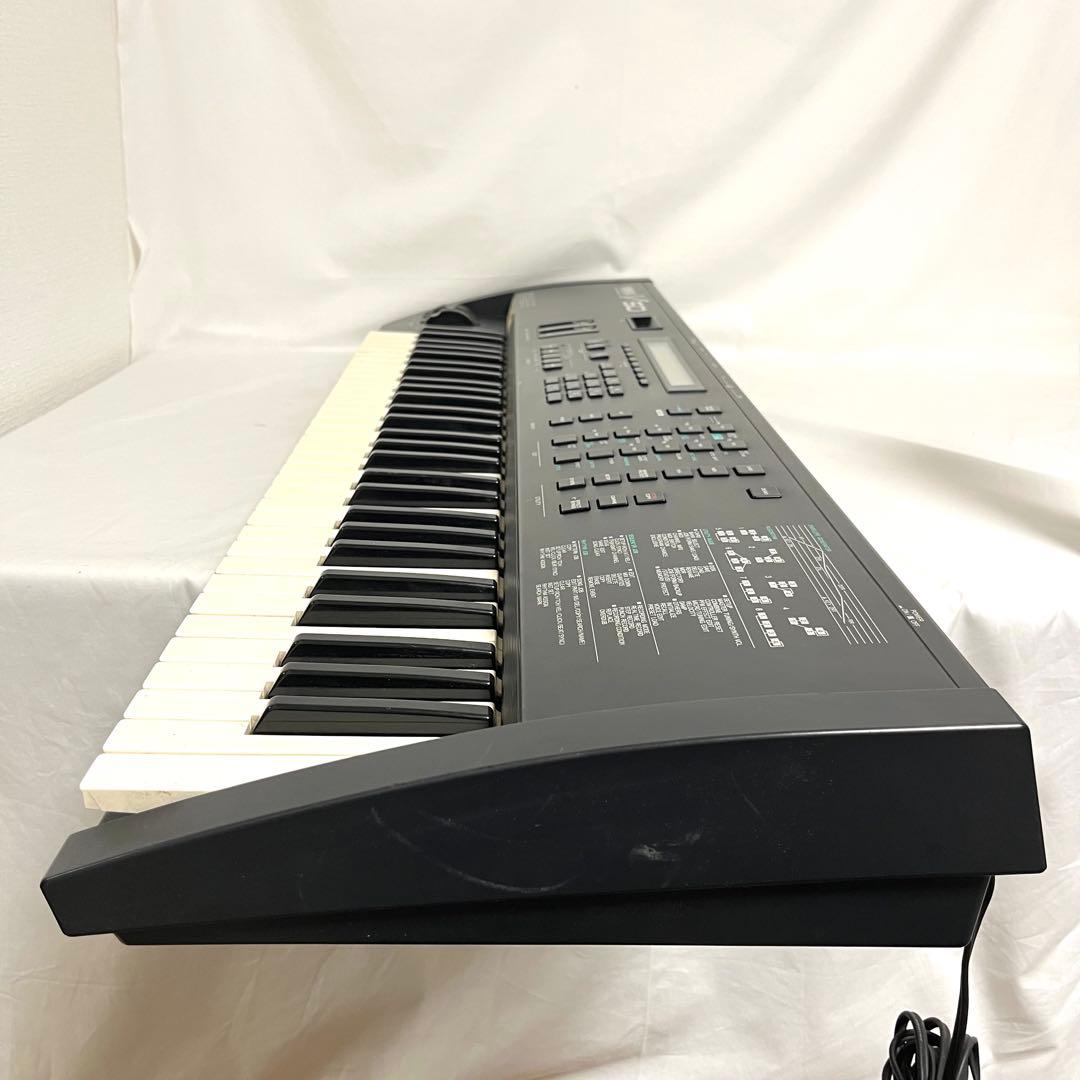 【送料込み】YAMAHA V50 デジタル・シンセサイザー　ヤマハ