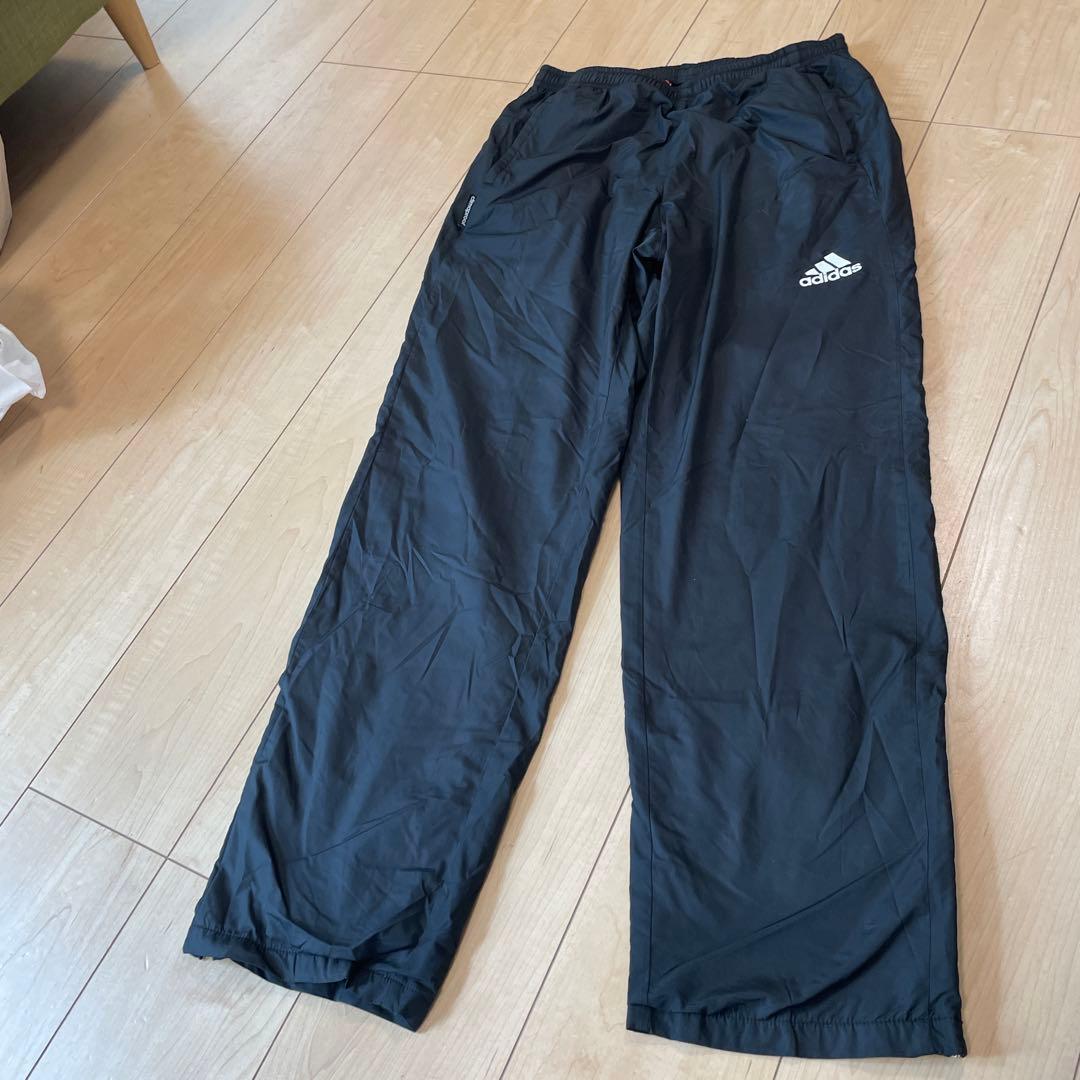 アディダス adidas ウインドブレーカー 上　下2セット。34