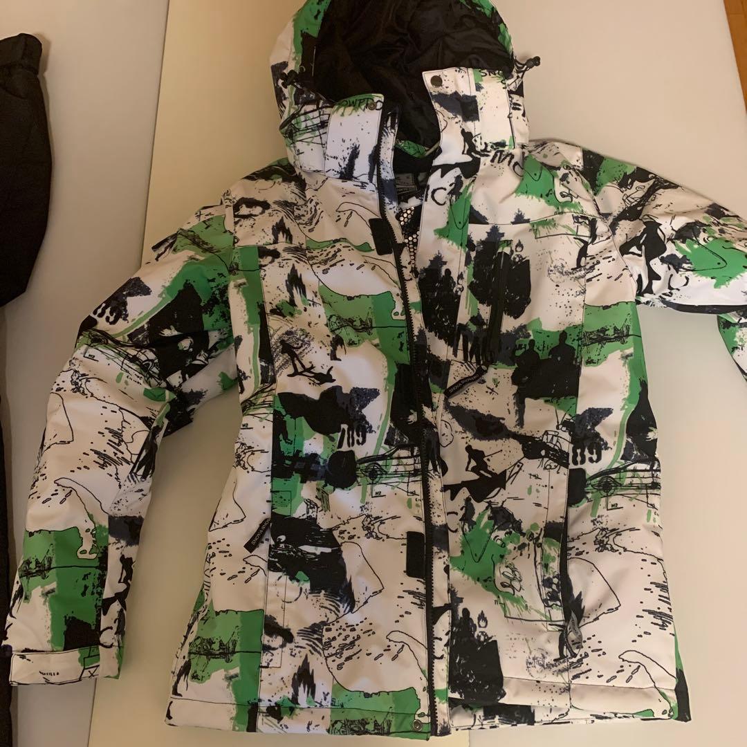 スノボーウェア上下（一回しか使ってません）