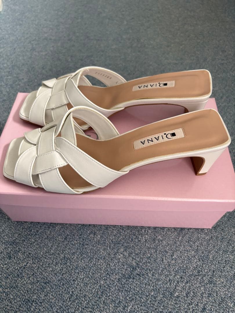 DIANA ホワイト ミュール