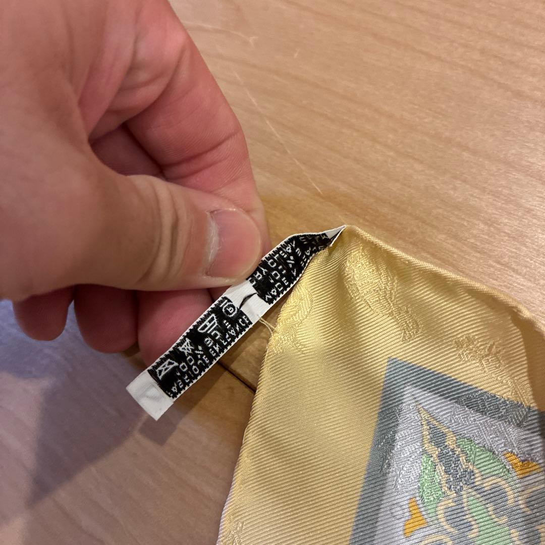 HERMES 装飾的なパターン カレ90 スカーフ