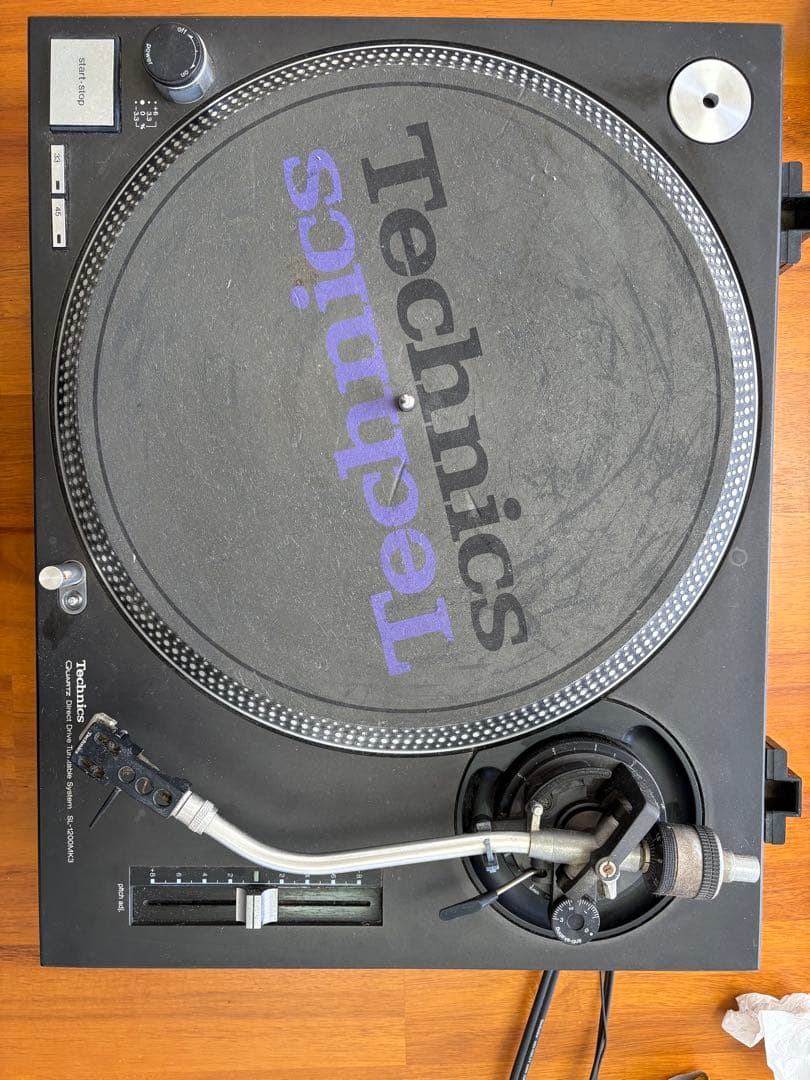 Technics SL-1200MK3 ターンテーブル　一台