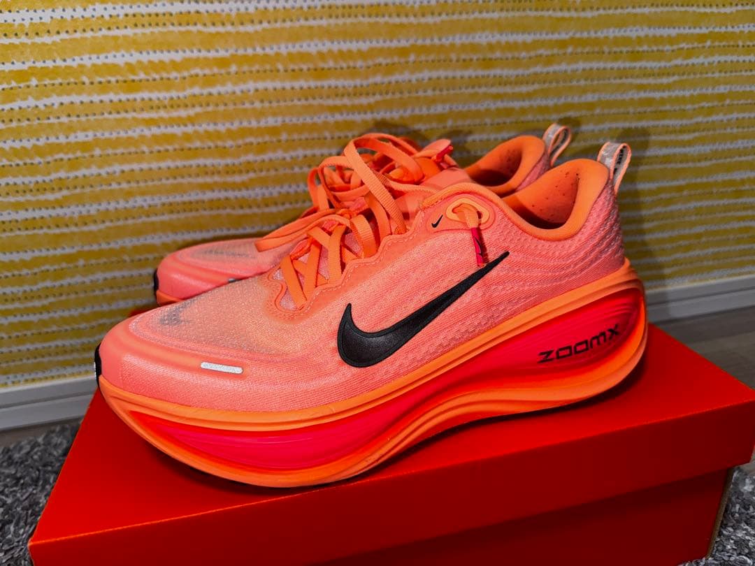 Nike ボメロプラス