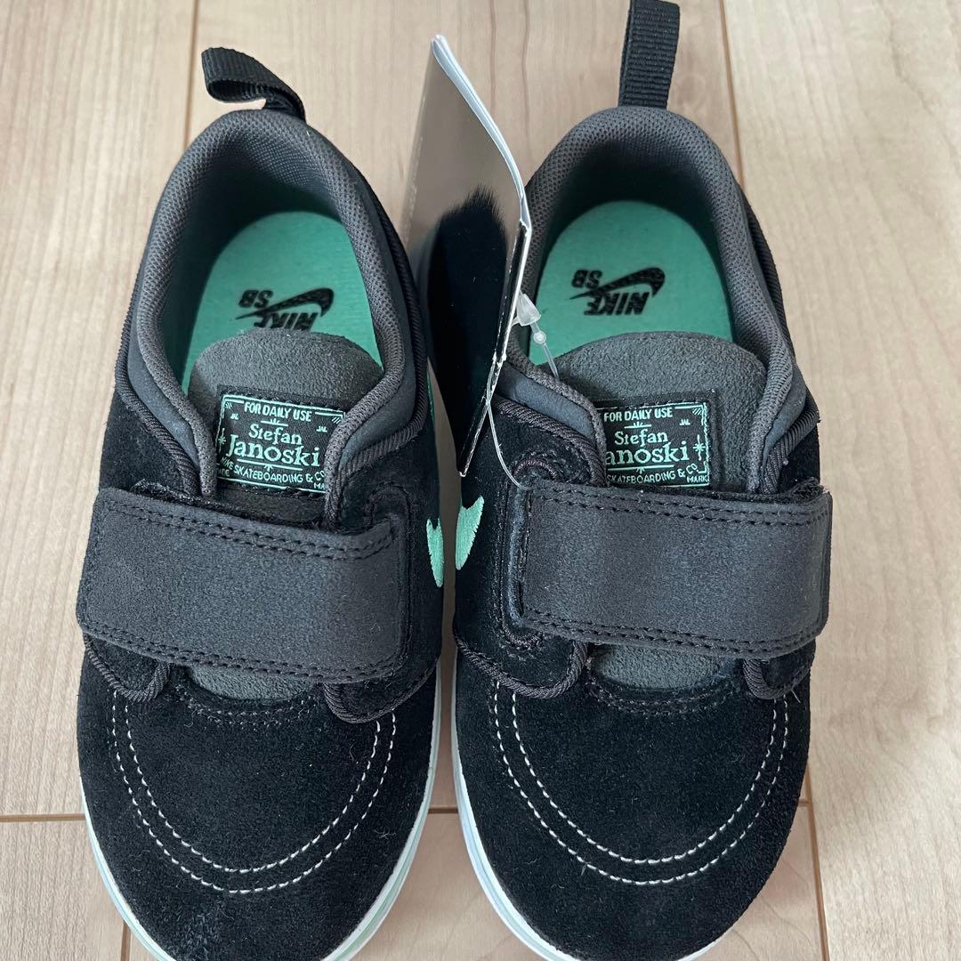 新品・未使用品！NIKE SB キッズシューズ サイズ15cm