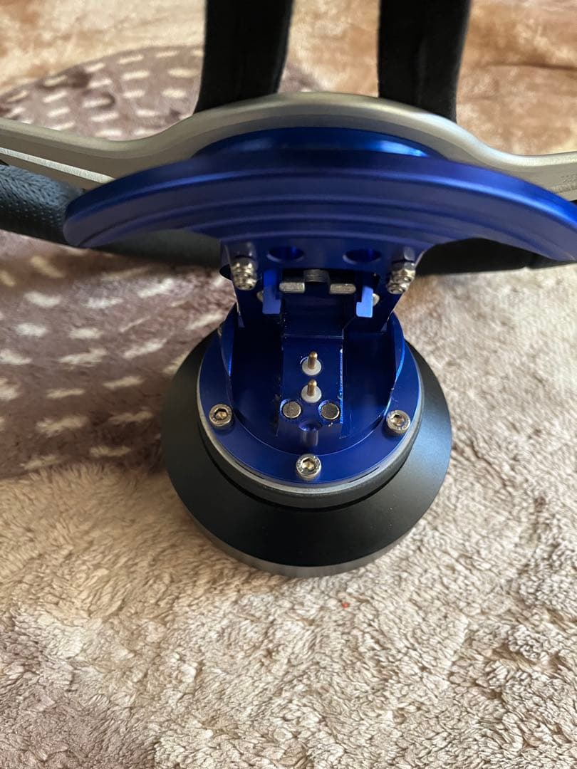 ※最終値下げ　MOMO ステアリングホイール 本体　トレック　美品　z33