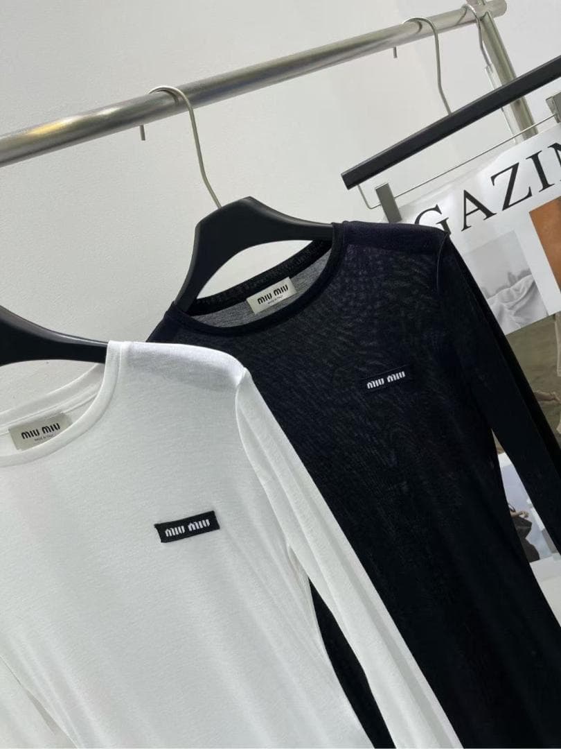 【新品未使用】ロゴ シアー トップス ロンT