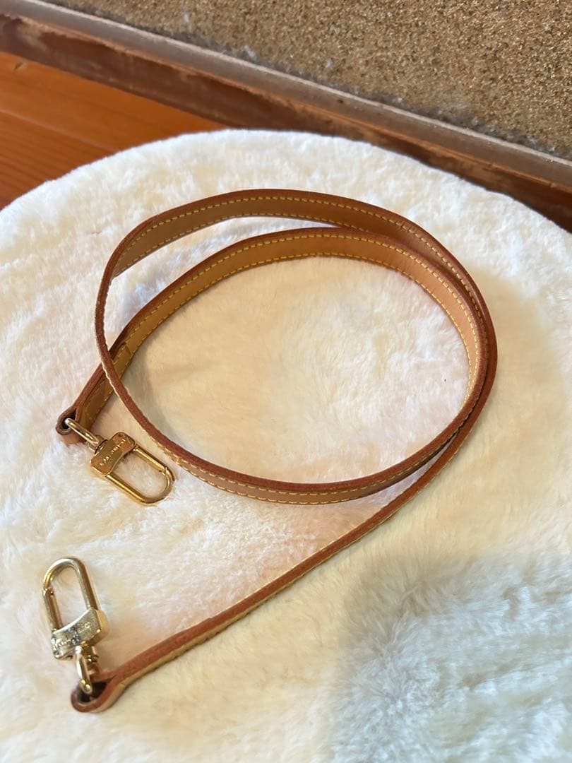 LOUIS VUITTON ヌメ革ショルダーストラップ 100センチ