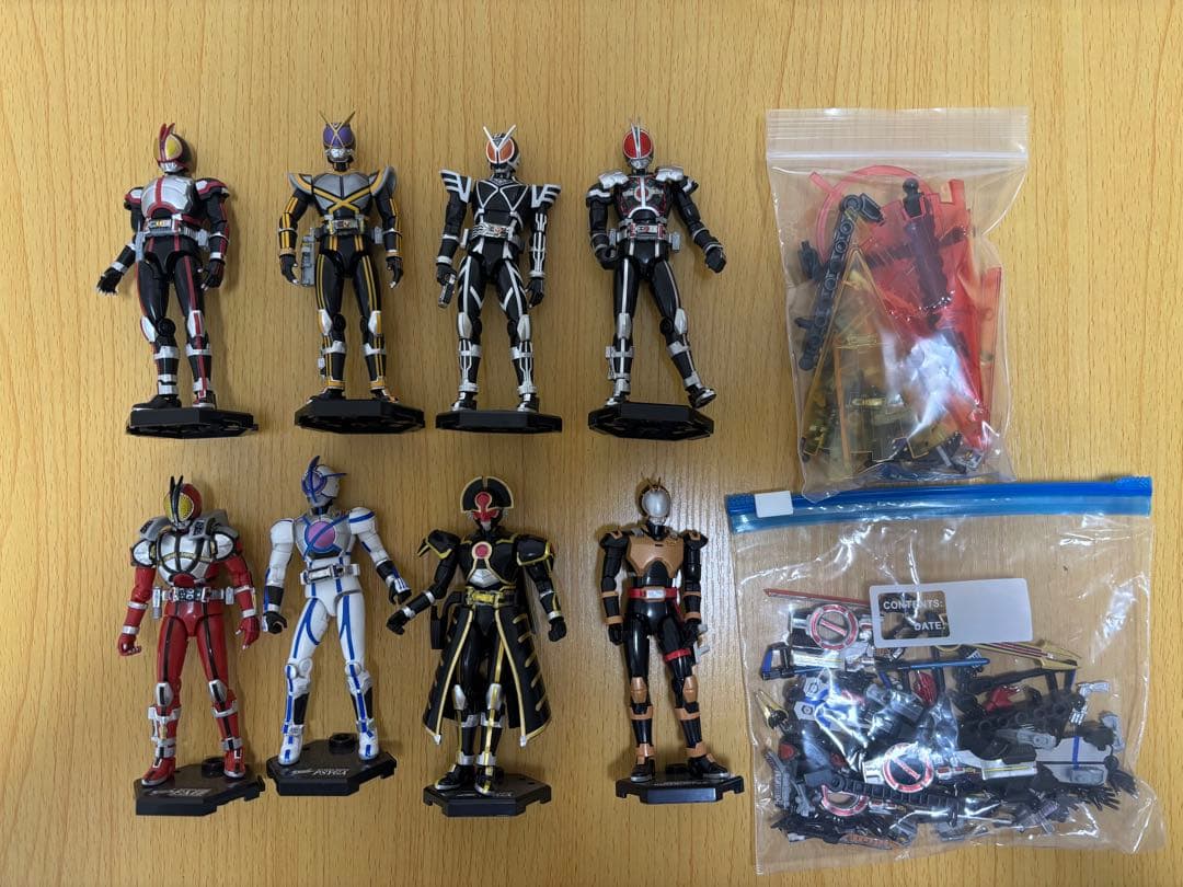 仮面ライダーファイズ　装動クロニクル 8体セット(ジャンク品)