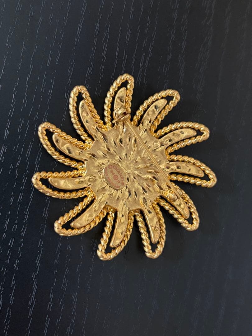 CHANEL 非売品　ノベルティ　ブローチ新品