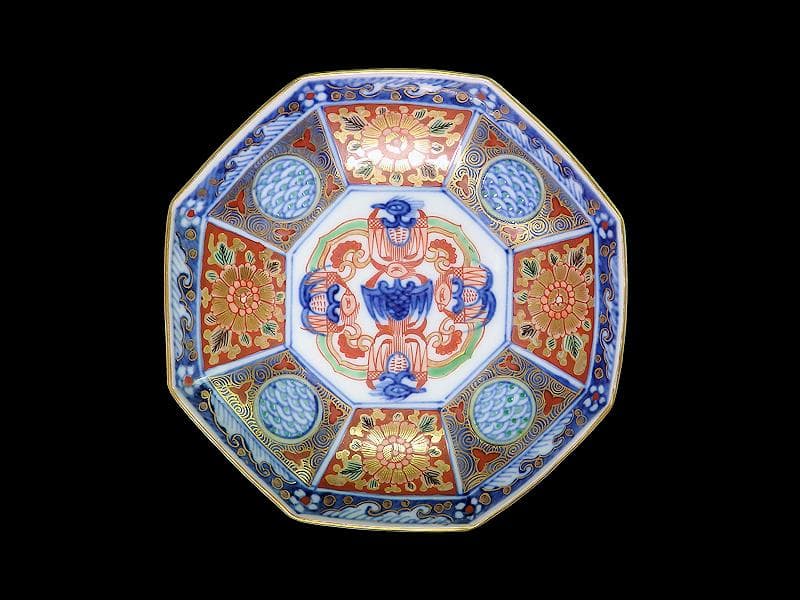 大聖寺伊万里　金襴手　描分　花に青海波八角５寸皿　２枚　D931AS-CRx