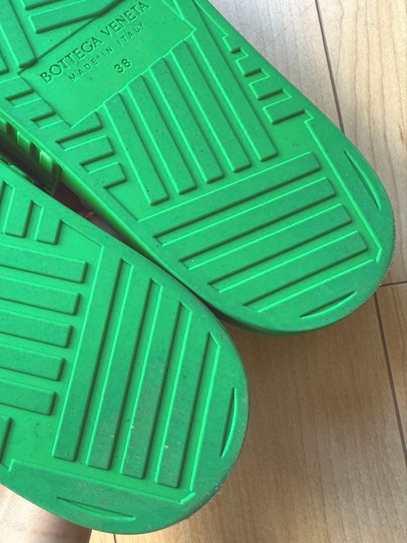 【らい】BOTTEGA ボッテガ　グリーン　スライドサンダル　38 美品
