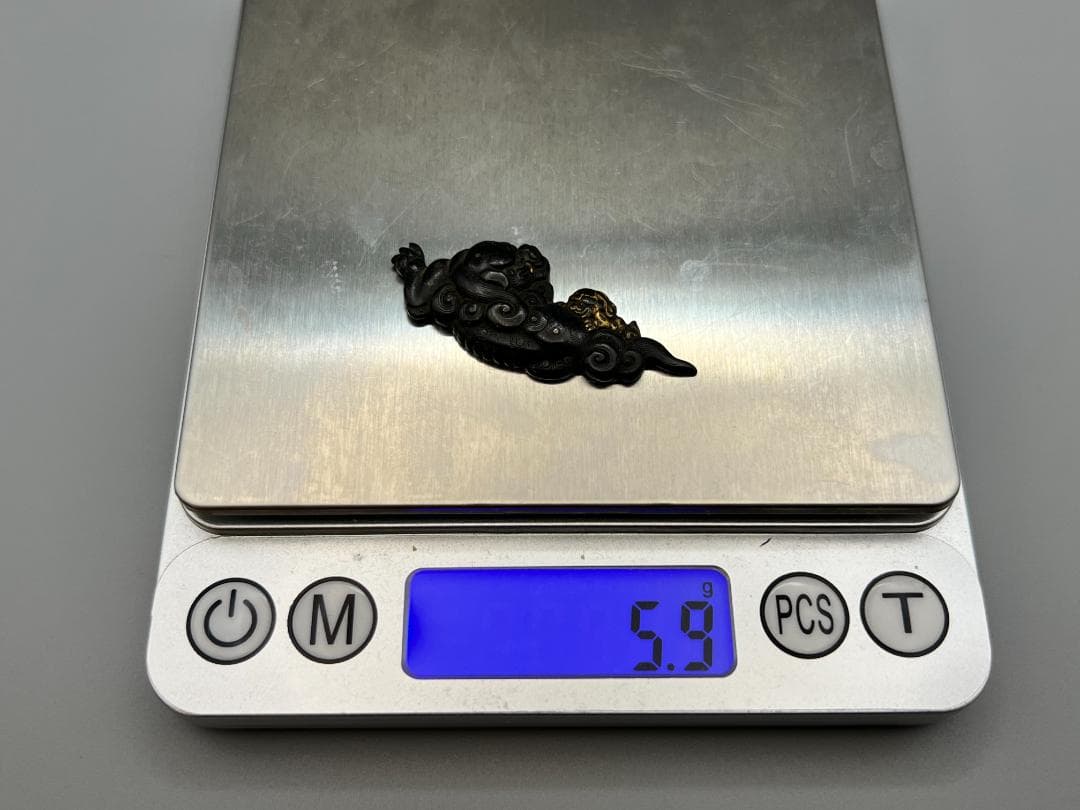 【海】江戸明治金工　獅子親子図　金目　手彫　金具　銅製鍍金　骨董品　箱付