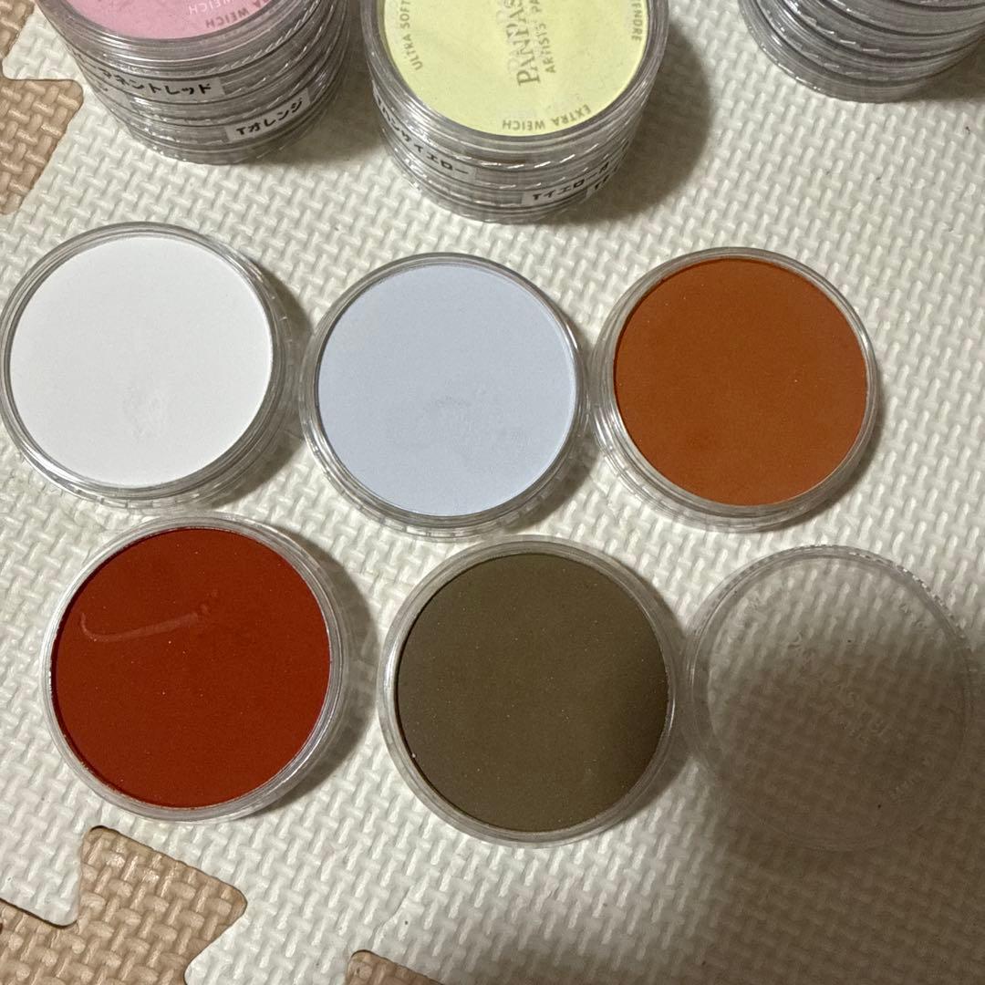 ホルベインパンパステル　など