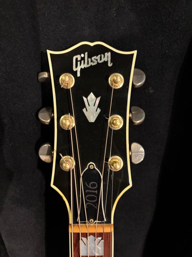 ぺぺ Gibson SJ-200 2015