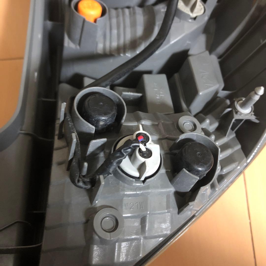 アクア　テールランプ　NHP10 純正