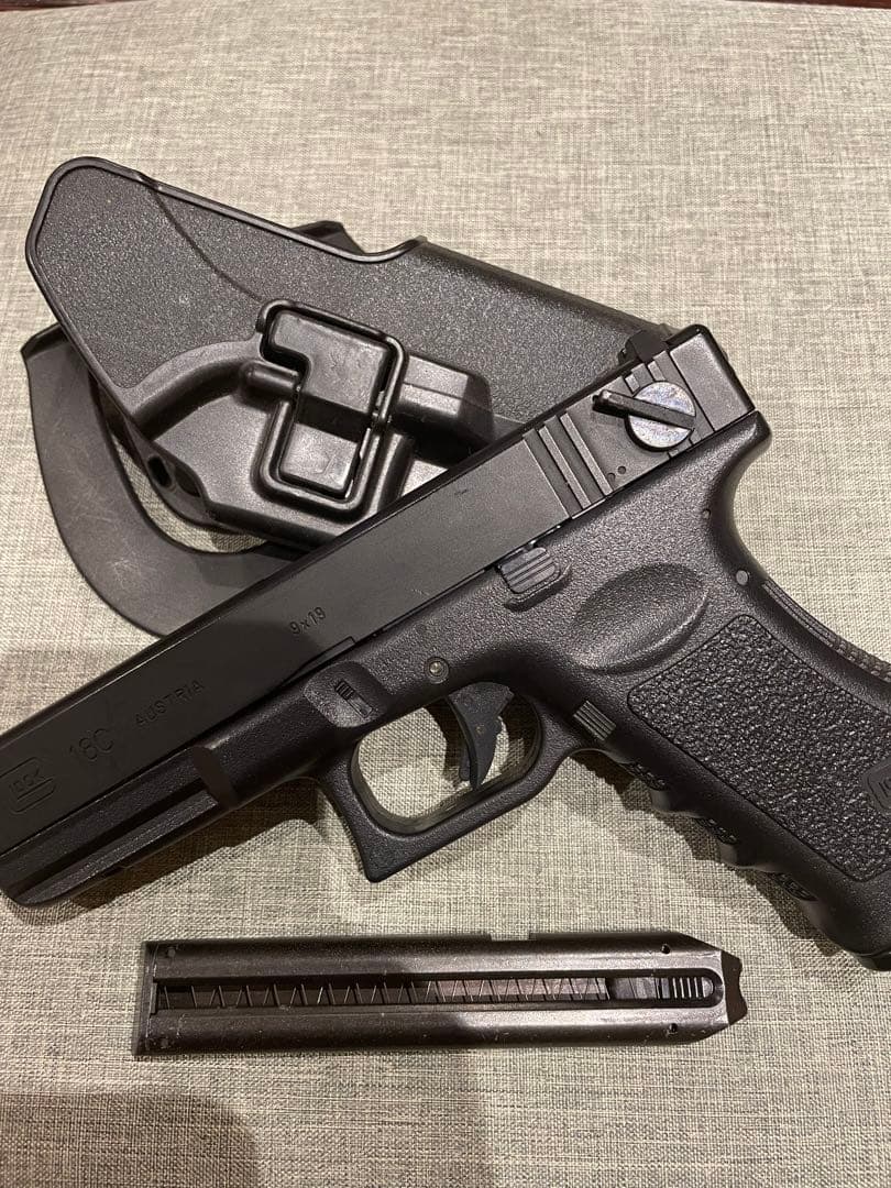 最終値下げ！東京マルイGLOCK 18C 電動バッテリー&ホルスターマガジン付