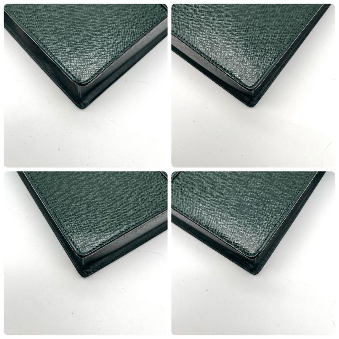 ルイヴィトン タイガ ポルトドキュマン ロザン エピセア　ビジネスバッグ 緑