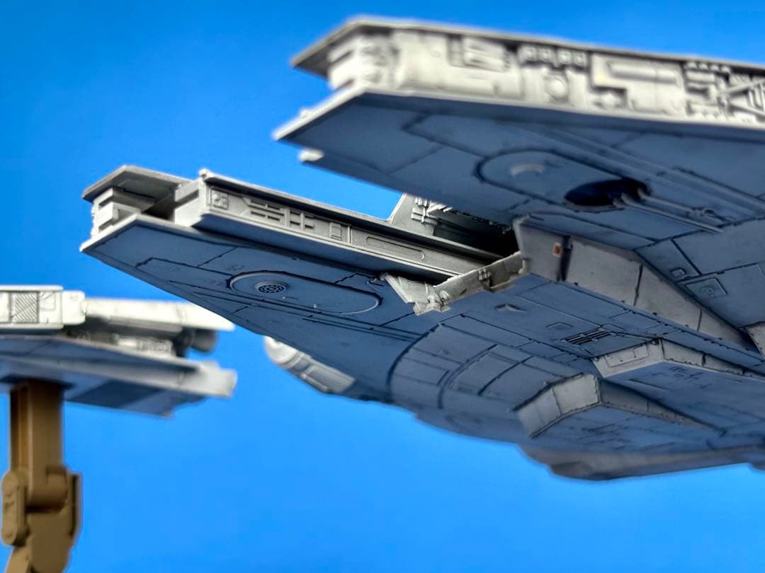 バンダイ スターウォーズ 1/144 ミレニアム・ファルコン ランド(2)完成品