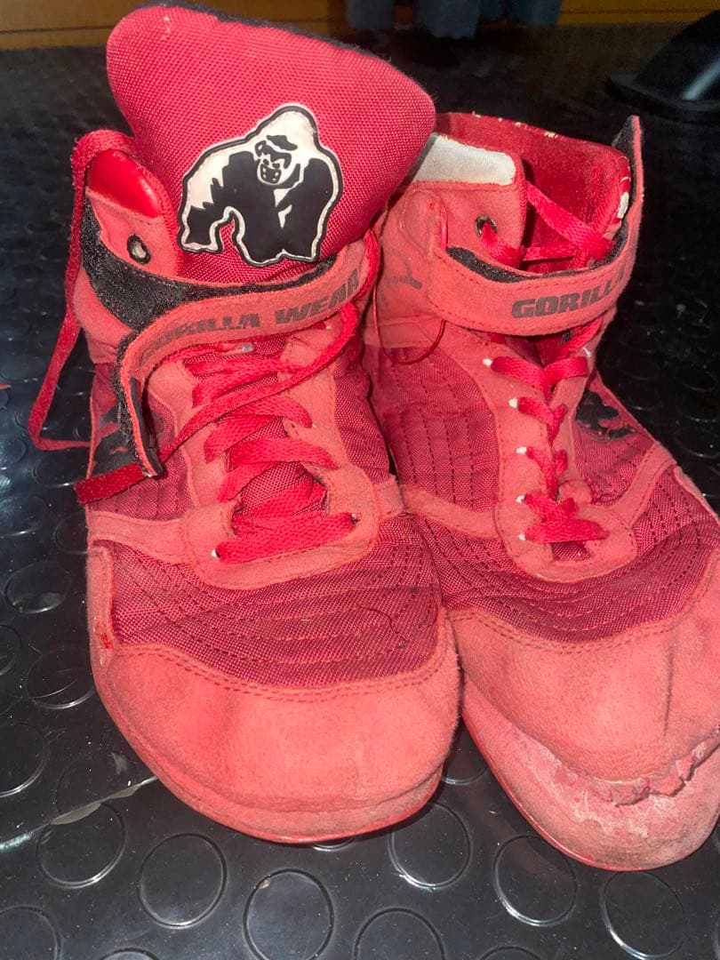 リフティングシューズ　山岸秀匡さん　アイリスカイルさん　サイン入り