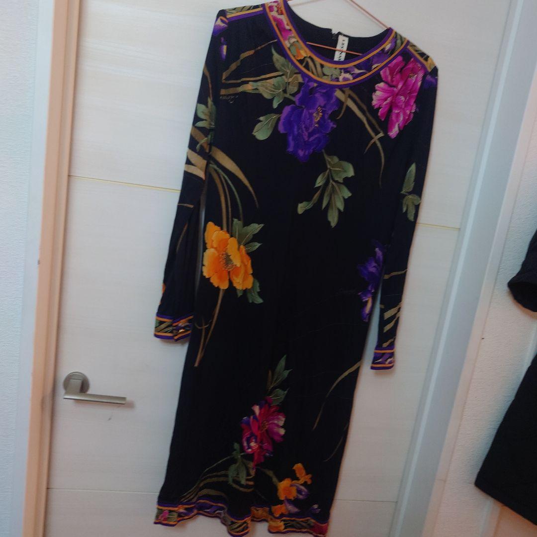 レオナール ワンピース、伊太利屋 ワンピース、エトロ ワンピース。