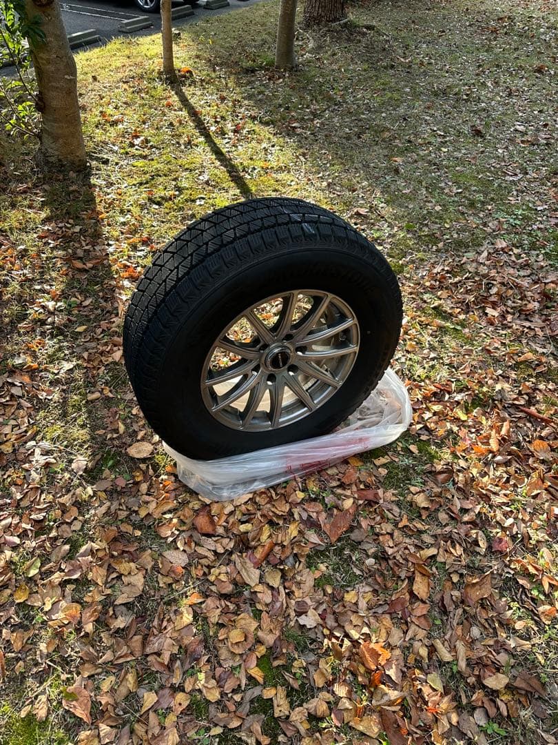 プラド150スタッドレスBLIZZAK DM-V3 ホイール22年製 4本セット