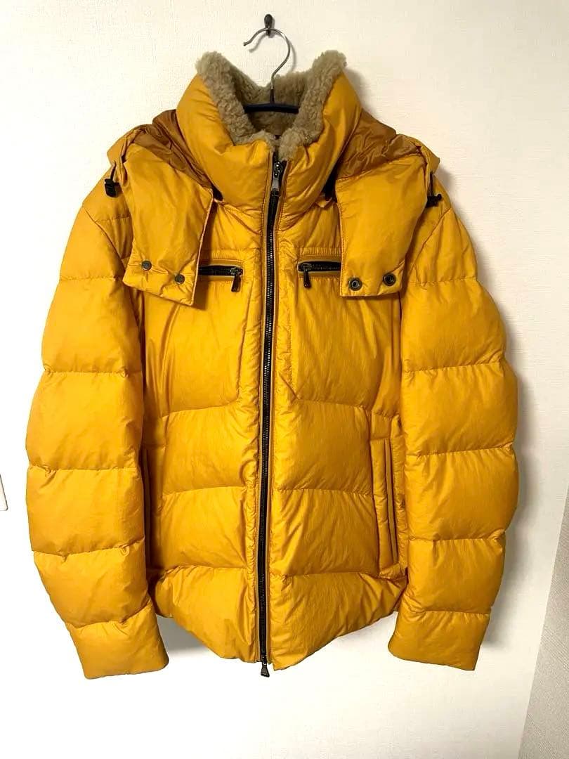 EMMETI エンメティ　ダウンジャケット　黄　イエロー　汚れ無し　未使用に近い