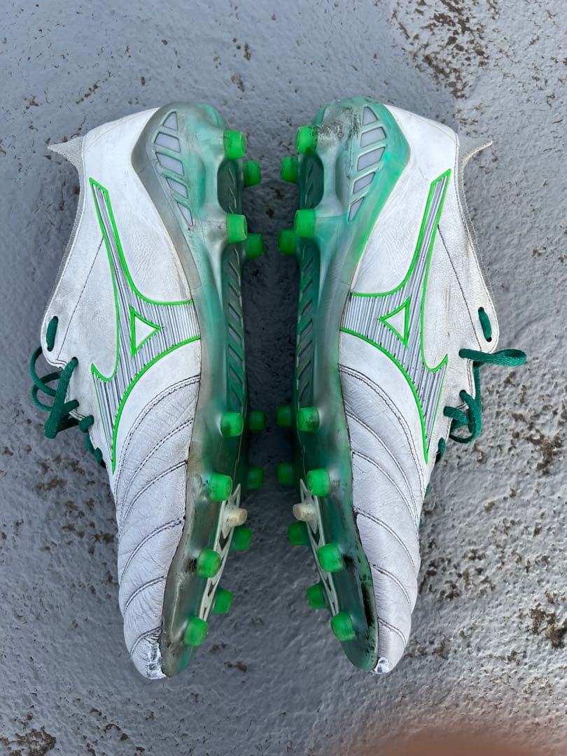 ミズノ　モレリアネオ3 グリーン　限定色