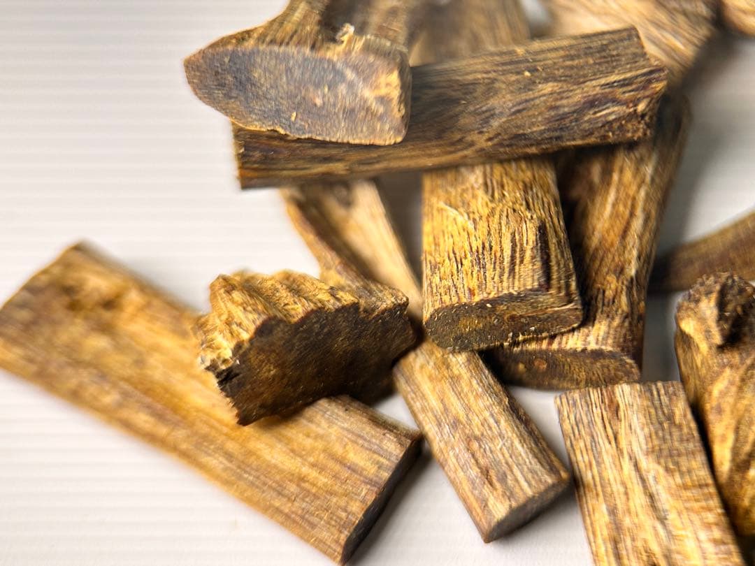 お香 天然沈香 六国五味聞香用 伽羅 香木 3-S-10.589