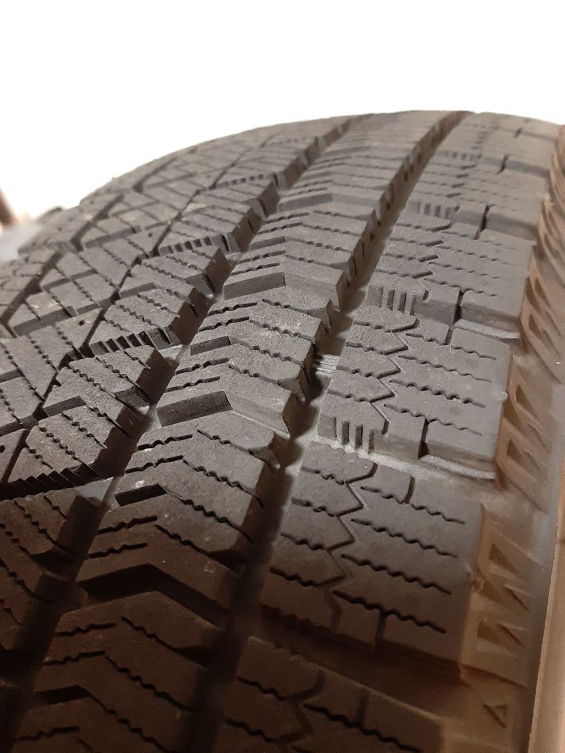 2023年製ブリジストン スタッドレス 175/65R15 4本 千葉近郊手渡可