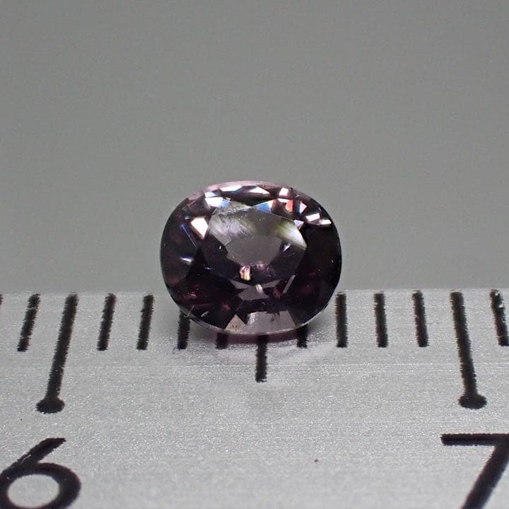 【タンザニア産】カラーチェンジガーネット