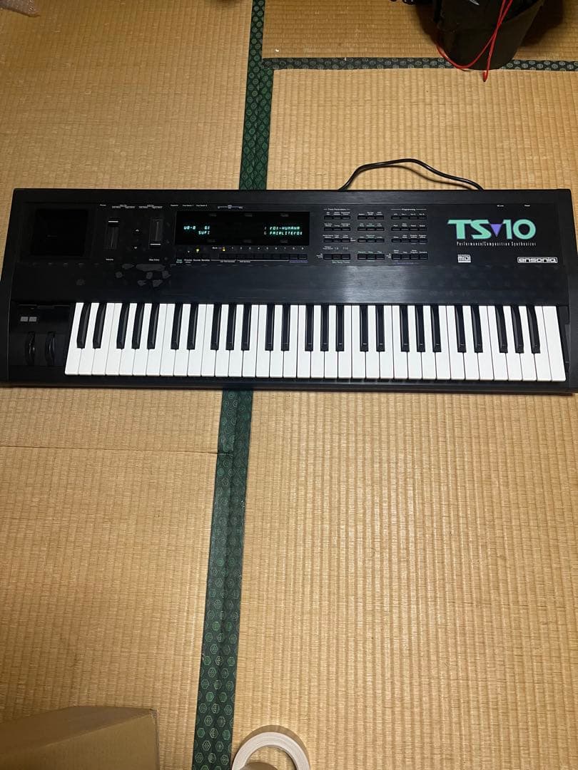 TS10 シンセサイザー