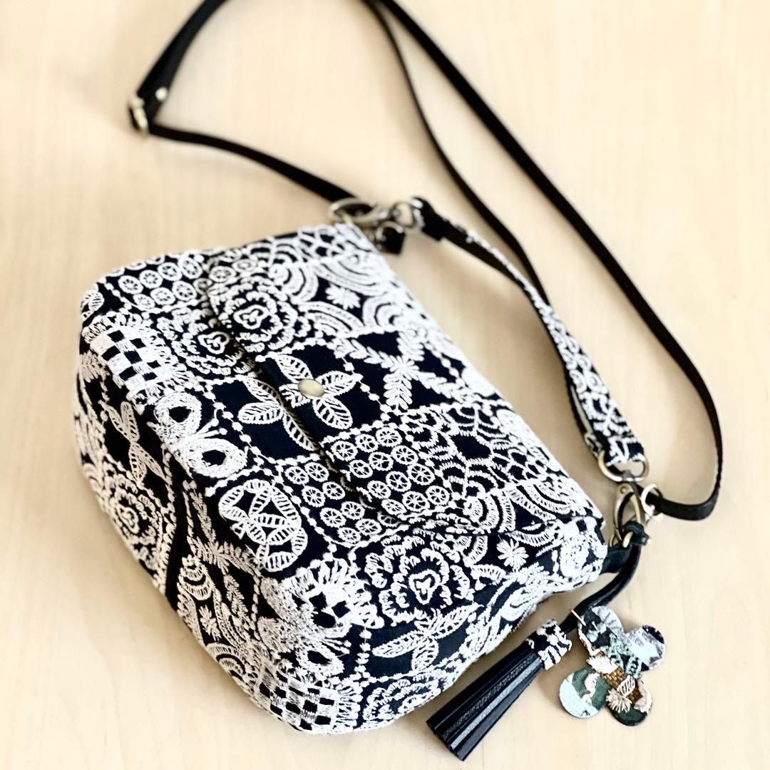 ⭐︎ミナペルホネン コロンとしたショルダーバッグMB602-085