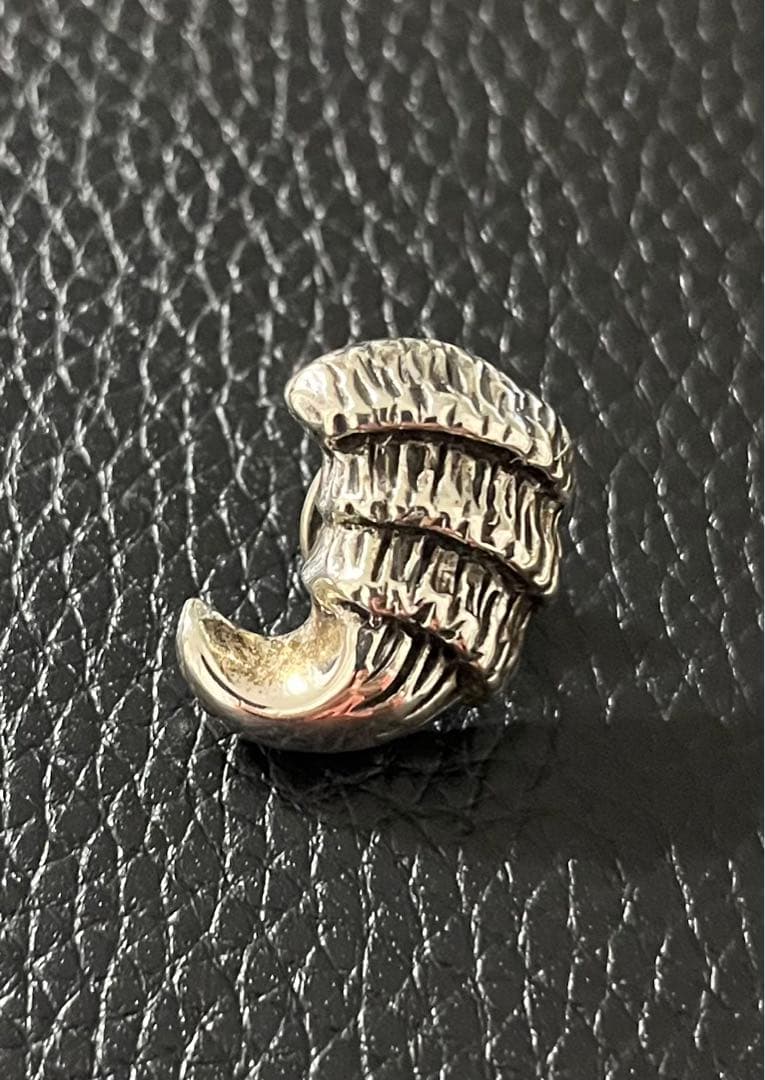 クロムハーツ　Chrome Hearts クロウ　ピンバッジ　ピン