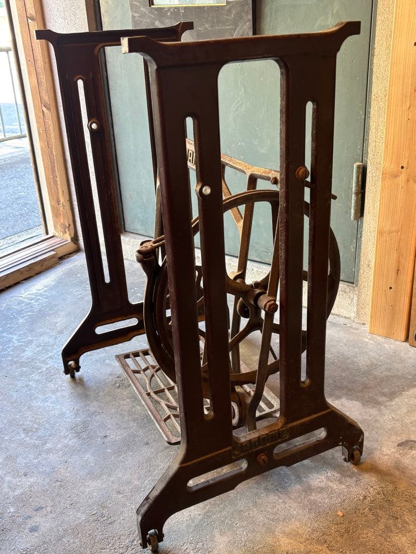 ジャノメ 足踏みミシン脚 アンティーク レトロ テーブル②