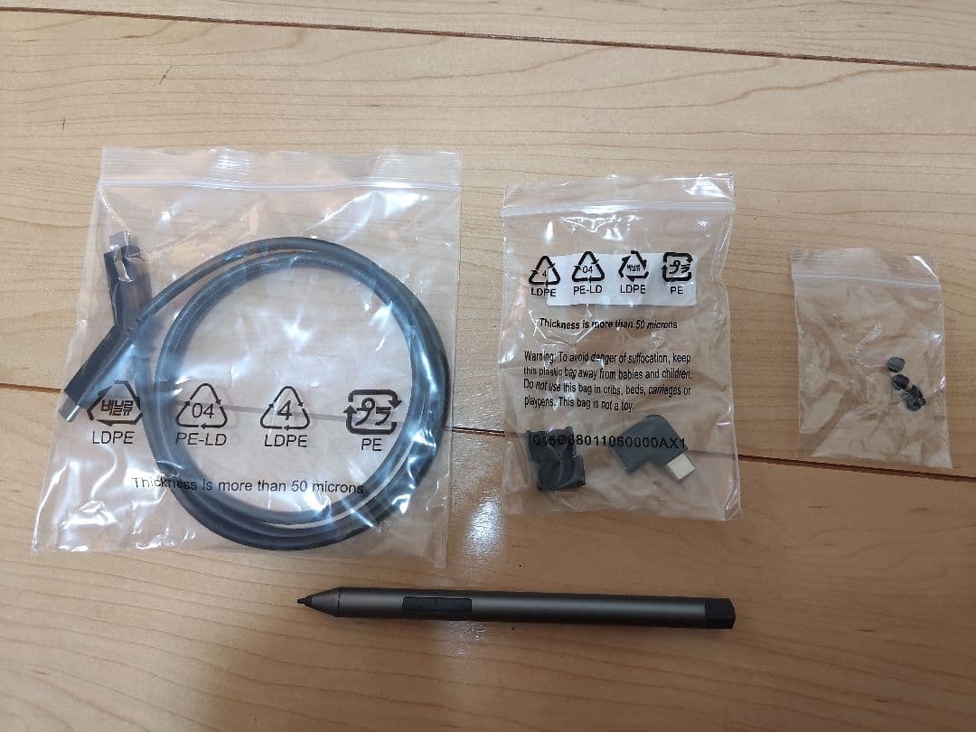 ディスプレイ・モニター本体 ThinkVision M14t