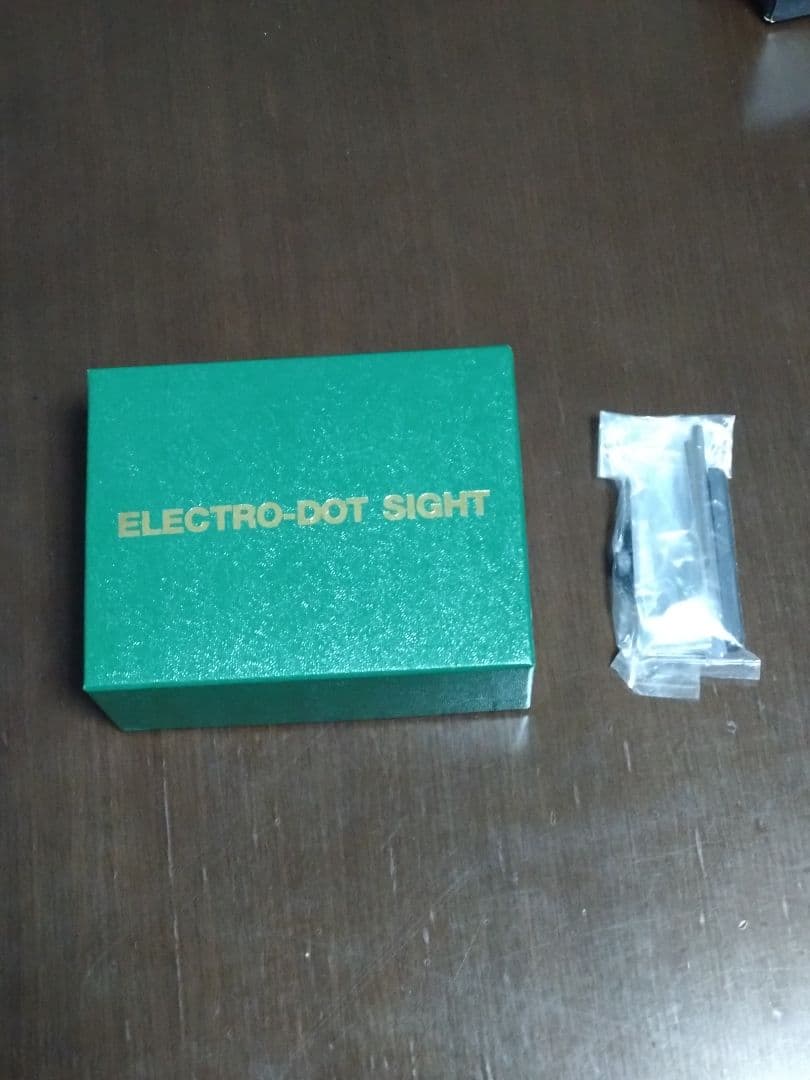 さらに値下げしました XT-6 ダットサイト新品未使用マウントベース付