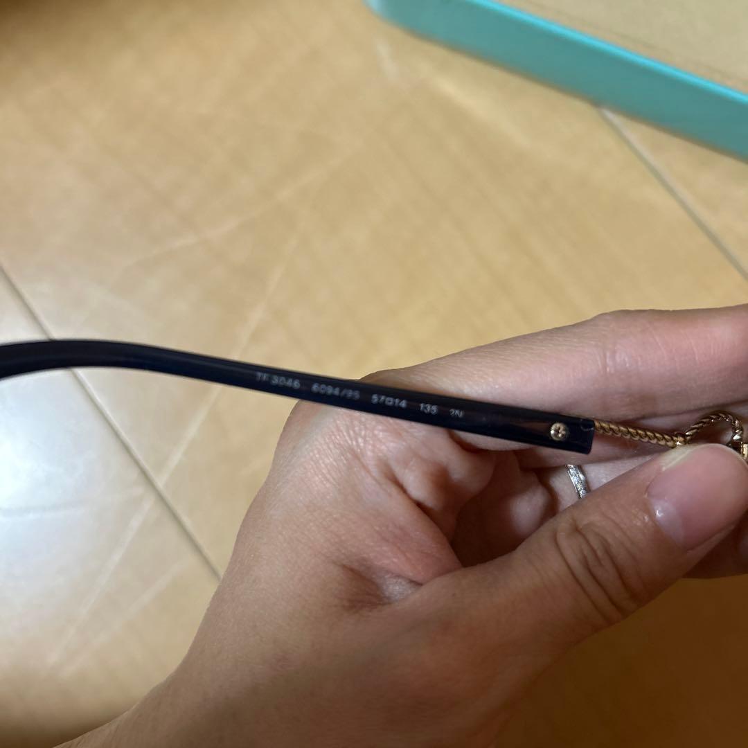 リ*ン様 Tiffany アビエーター サングラス ブラックレンズ ゴールドフレ