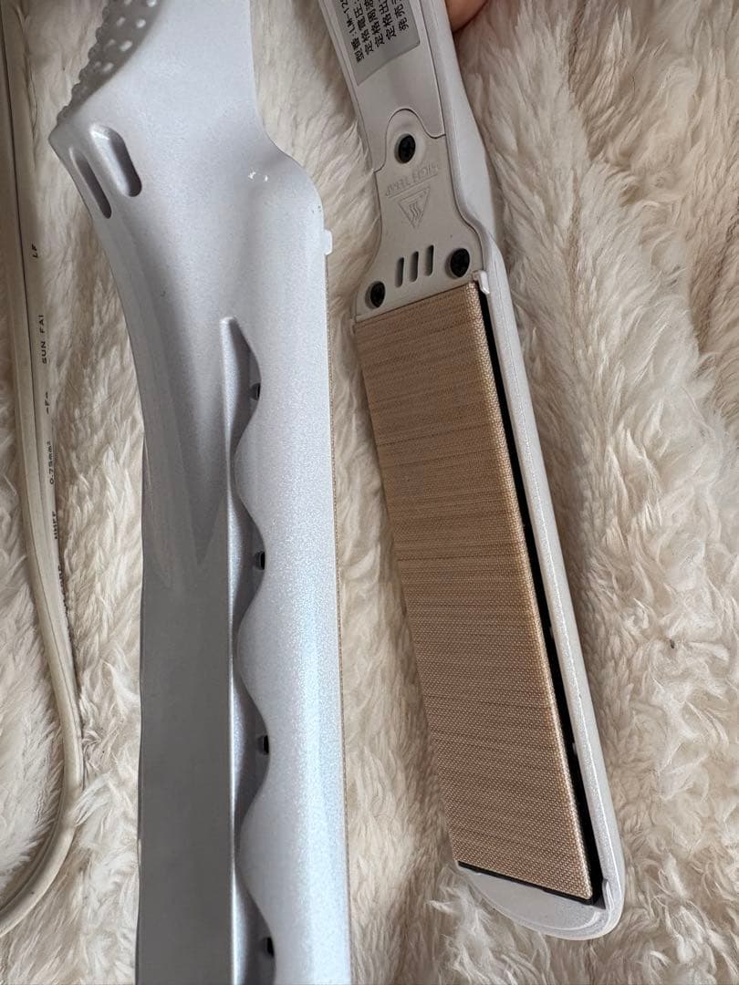 動作確認済み 絹女 KINUJO ストレートアイロン