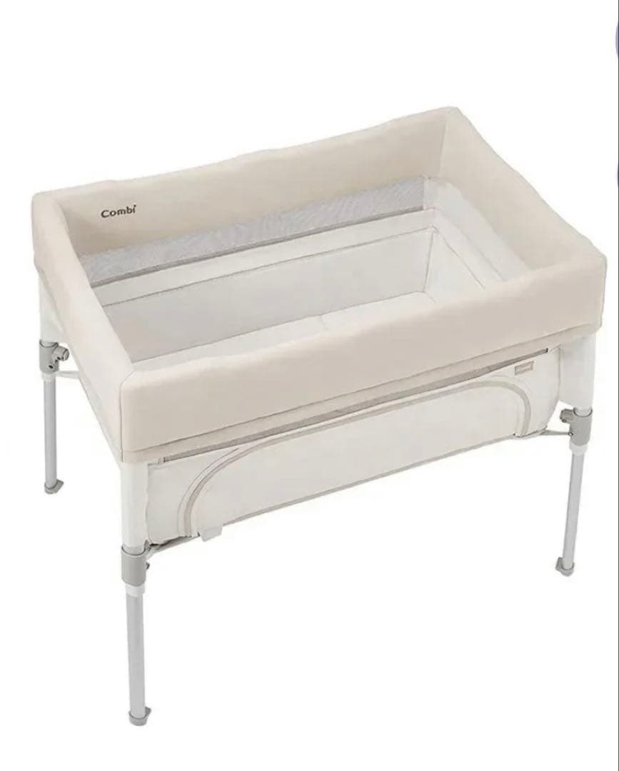 Combi コンビ　ベビーベッド コンパクト　すくすやトモネル