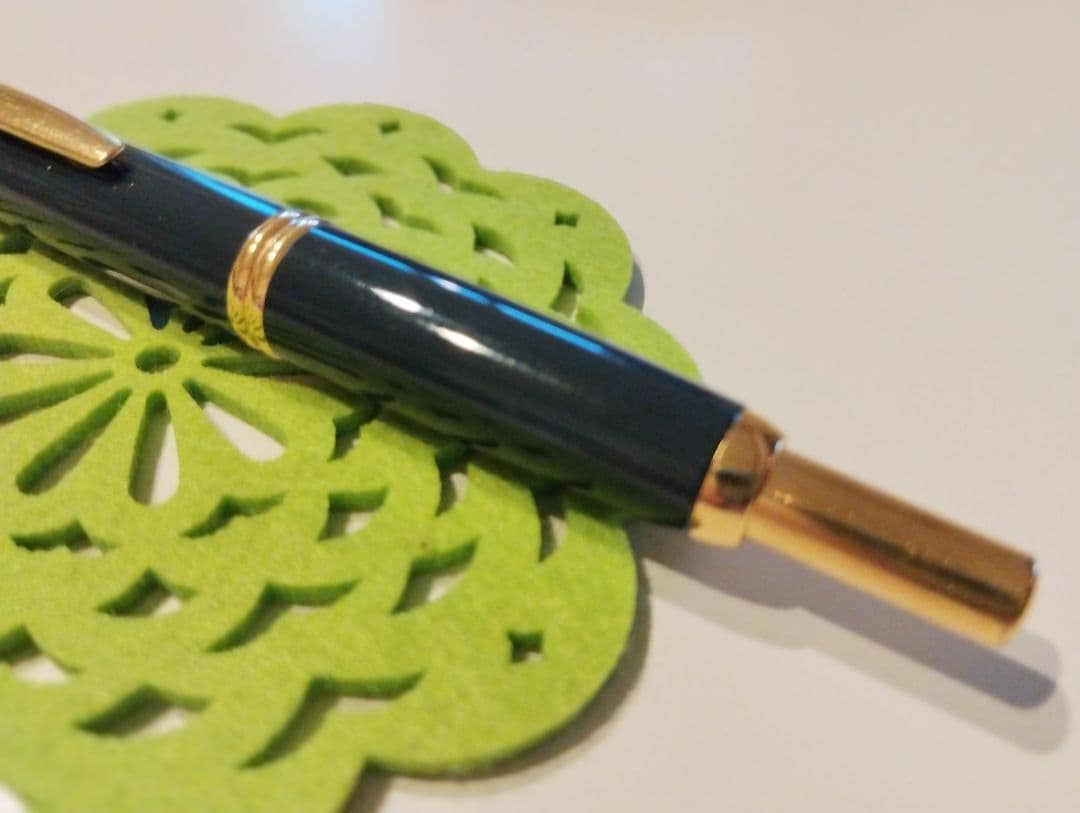 小っちゃい字書くのにおすすめ☆キャップレス万年筆　18K　細字　グレー