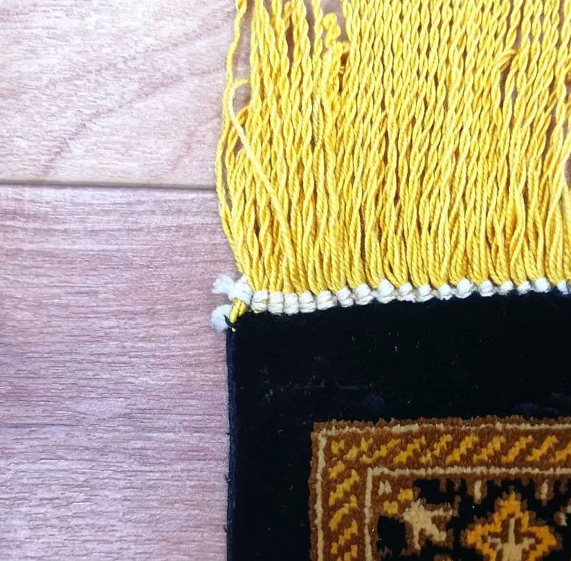 Y2702 ペルシャ絨毯 クム産 ラザヴィ工房 シルク100% 手織り　ma