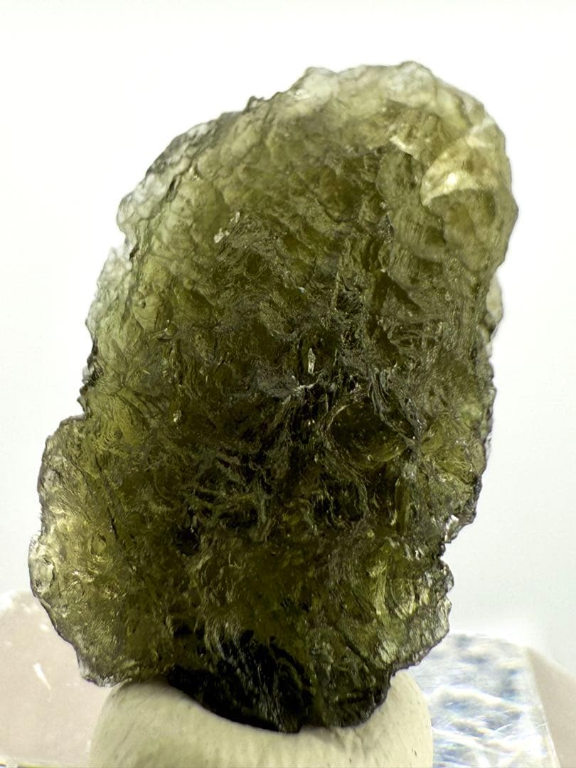 モルダバイト　原石　鉱物標本　天然石　隕石　天然ガラス　リビンググラス