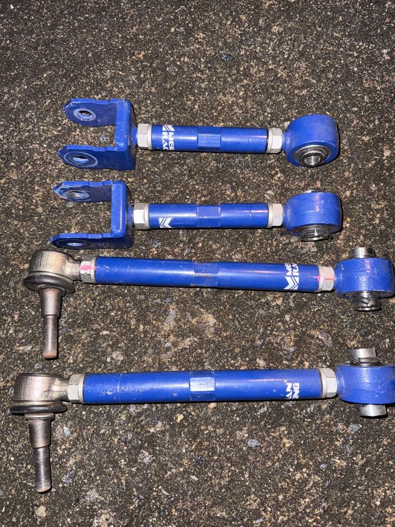 メーガンレーシング　アッパーアーム　クラウン等