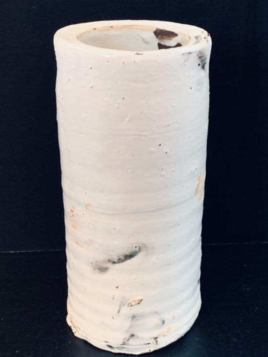 辻村史朗　粉引花入