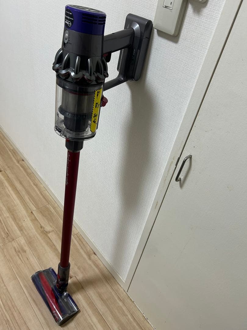 ダイソン 掃除機 V10（SV12）