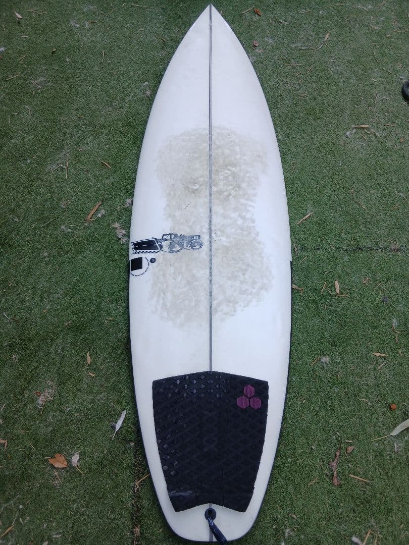 湘南　まだまだ使えます。JSサーフボード　ショートボード　fc2 5’10