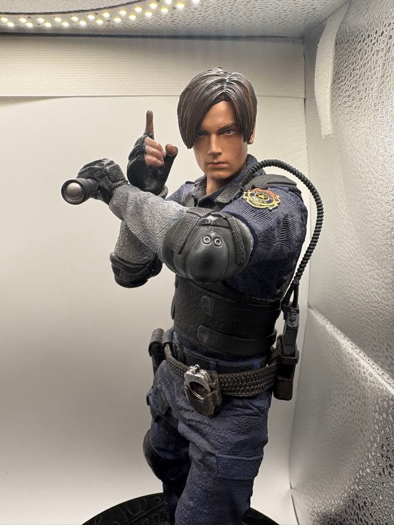 バイオハザード re コレクターズエディション レオン ジル フィギュア