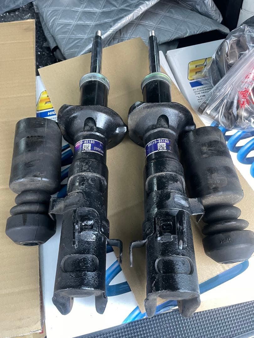 ハイゼットS321V純正ショック1台分　送料込