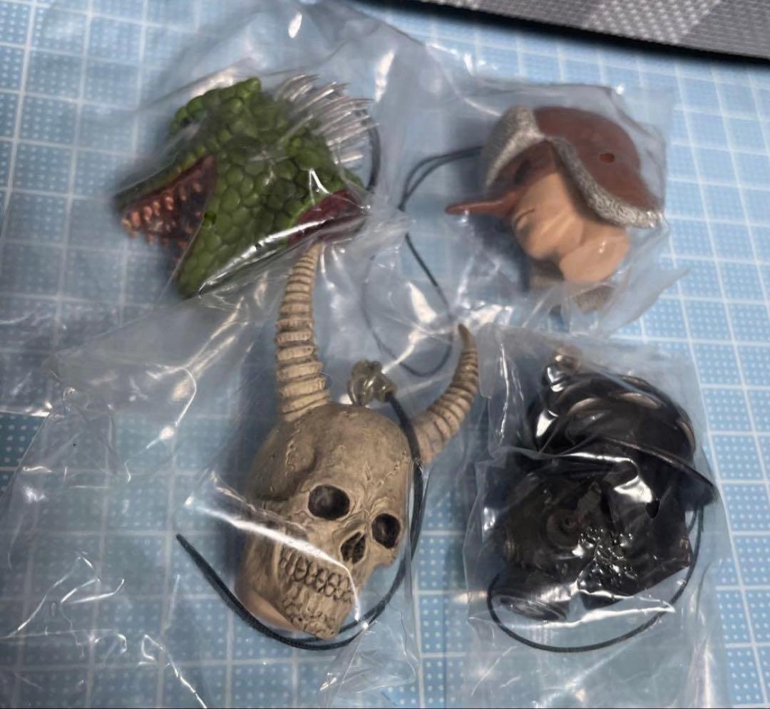 ドロヘドロ ヘッド マスコット フィギュア ストラップ 7種 コンプ メルカリ便